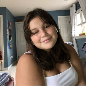 Meet your Posher, Avery